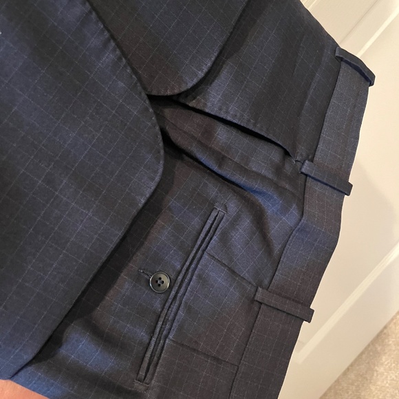 Men’s Paul Betenly Dark Blue Suit - Picture 7 of 10